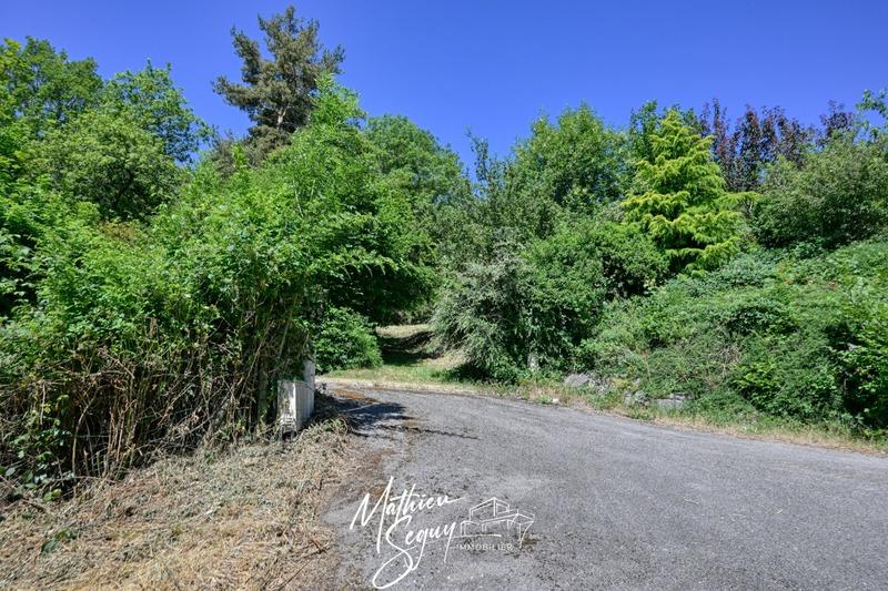 Terrain constructible - 810 m²