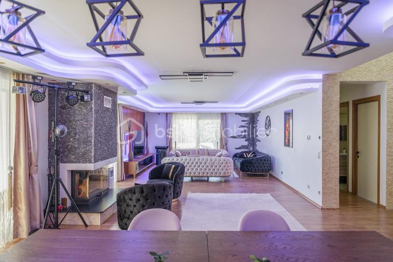 Maison d'architecte - 225 m² - 7 pièces