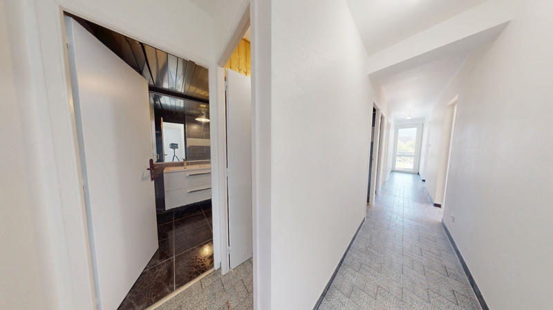 Appartement - 100 m² - 5 pièces