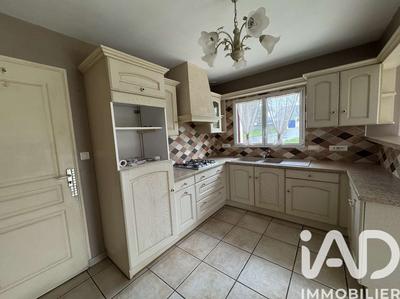 Maison - 96 m² - 6 pièces