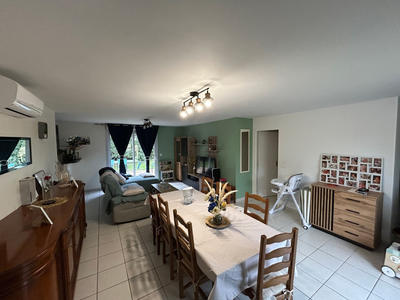 Maison - 88 m² - 5 pièces