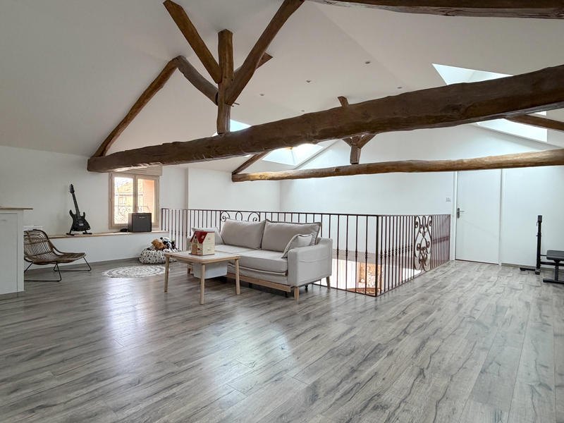 Maison - 255 m² - 7 pièces