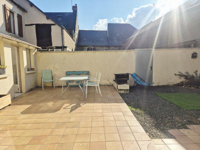 Maison - 214 m² - 8 pièces