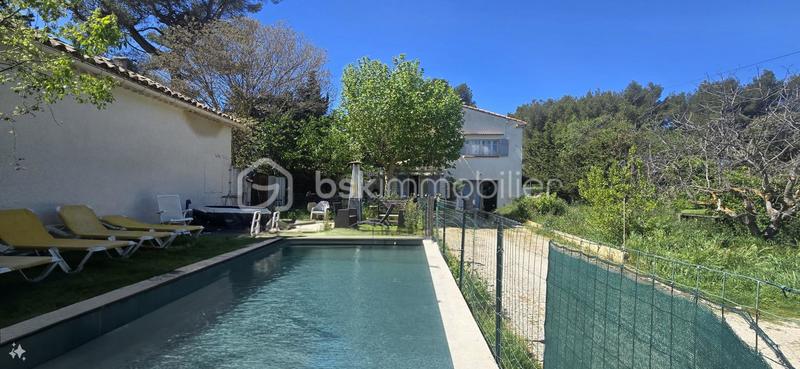 Propriété - 148 m² - 6 pièces