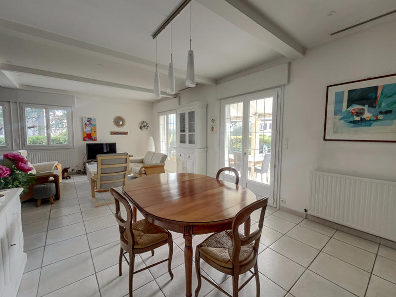 Maison - 212 m² - 6 pièces