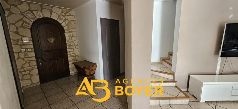 Maison - 205 m² - 6 pièces