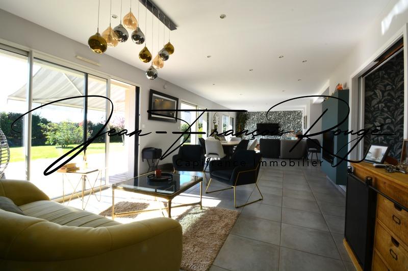 Maison - 170 m² - 7 pièces