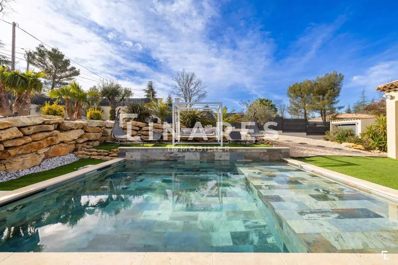 Villa - 162 m² - 6 pièces