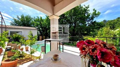 Immeuble - 315 m² - 13 pièces