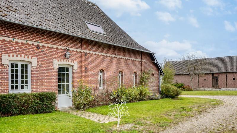 Propriété - 390 m² - 7 pièces