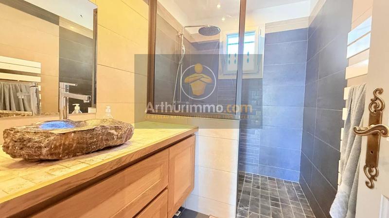 Maison - 185 m² - 7 pièces