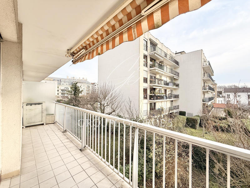 Appartement - 90 m² - 3 pièces