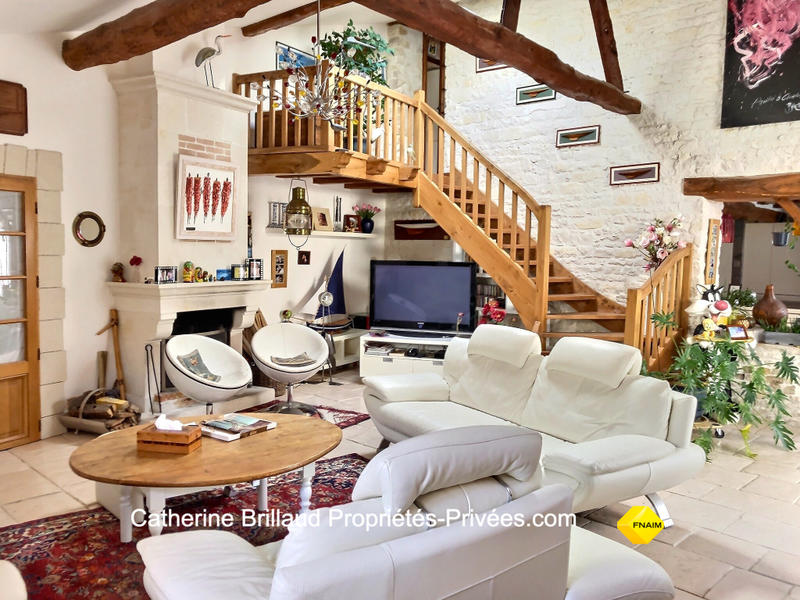 Maison - 290 m² - 8 pièces