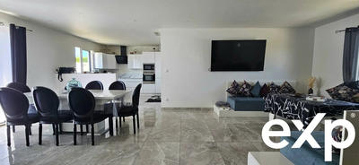 Maison - 146 m² - 8 pièces