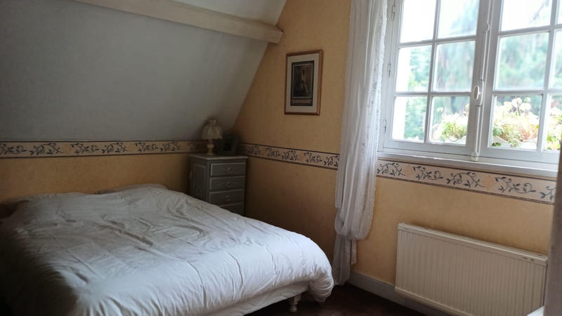 Maison - 210 m² - 6 pièces