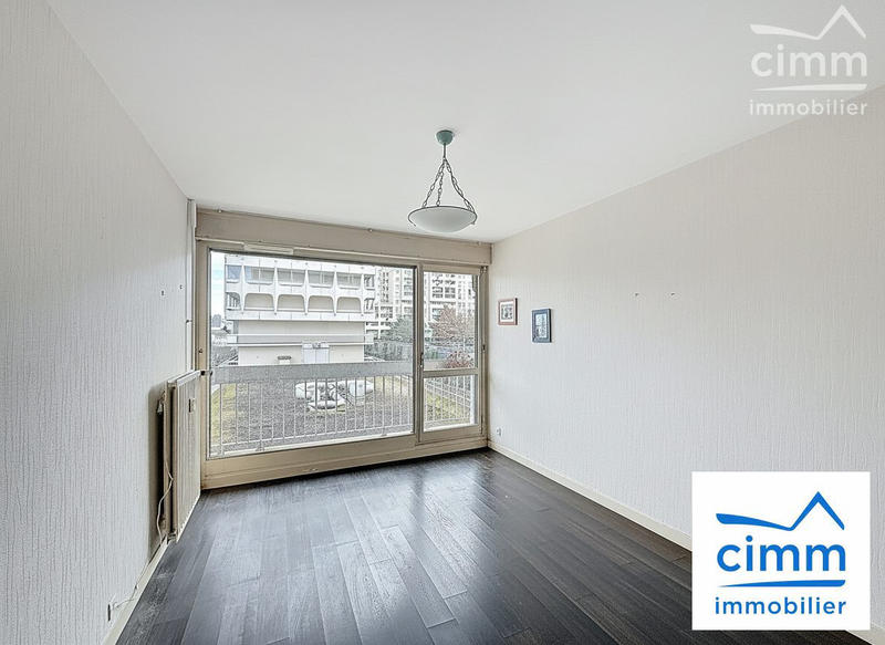 Appartement - 97 m² - 5 pièces