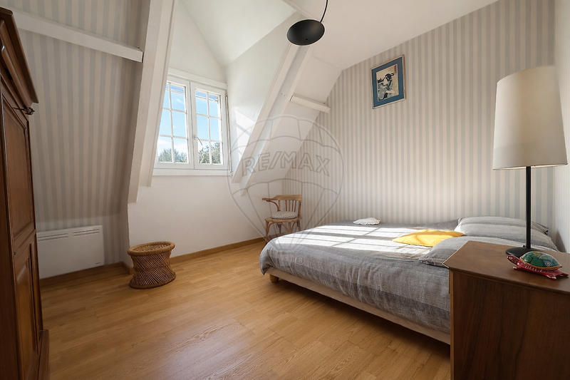 Maison - 147 m² - 7 pièces