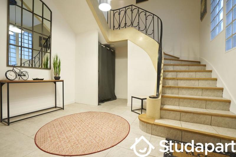 Chambre - 11 m² - 1 pièce