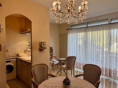 Maison de ville - 237 m² - 7 pièces