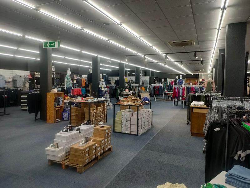 Fonds de commerce - 2 165 m²