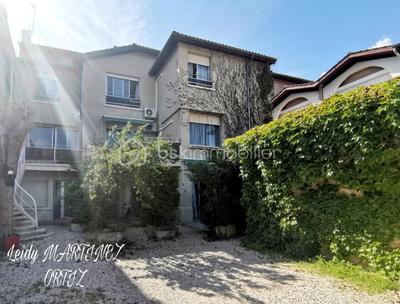 Immeuble - 461 m² - 18 pièces