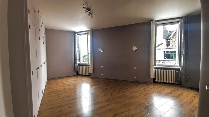 Maison - 196 m² - 8 pièces