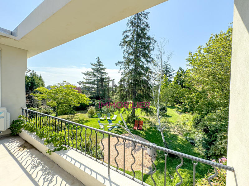 Maison - 196 m² - 6 pièces