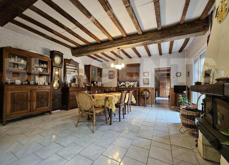 Maison en pierre - 177 m² - 7 pièces