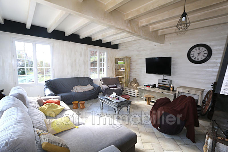 Maison - 235 m² - 8 pièces