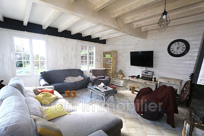 Maison - 235 m² - 8 pièces