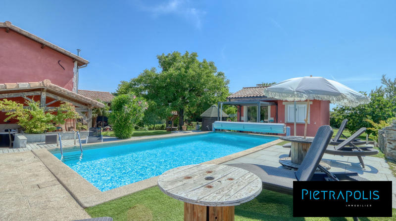 Maison ancienne - 332 m² - 9 pièces