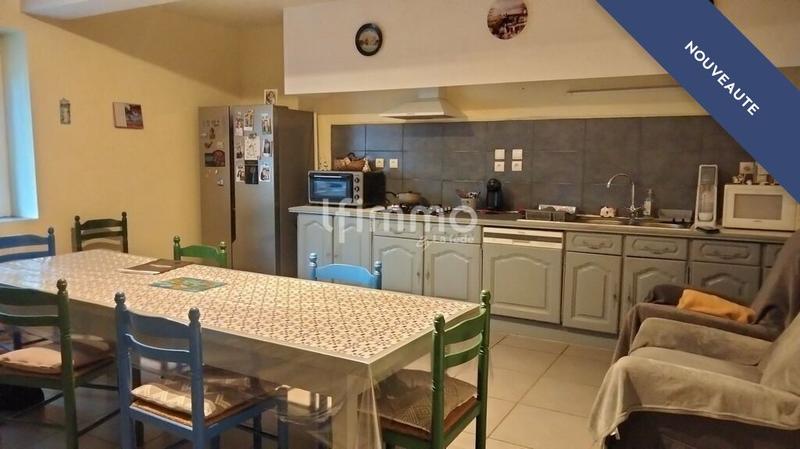 Maison - 231 m² - 5 pièces