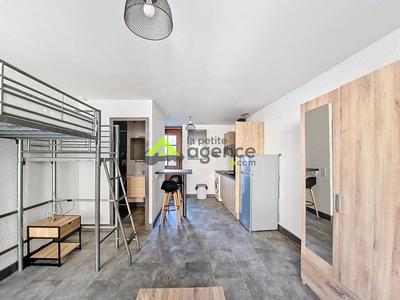 Studio - 24 m² - 1 pièce