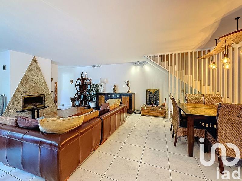 Maison - 171 m² - 7 pièces