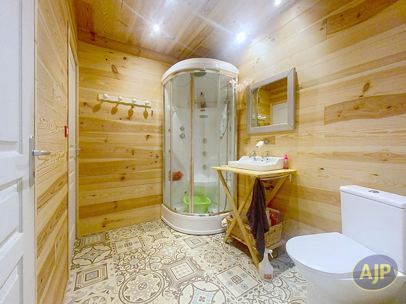 Maison - 140 m² - 6 pièces