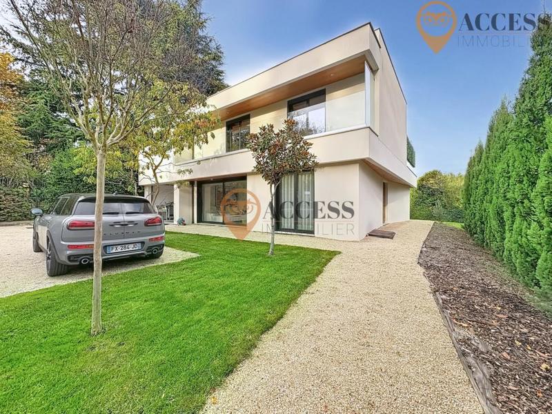 Maison - 177 m² - 7 pièces