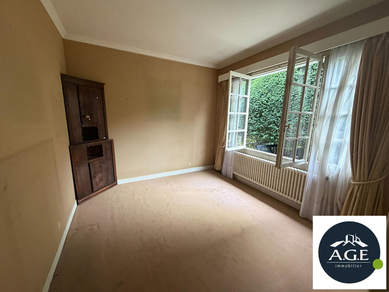 Demeure - 406 m² - 18 pièces