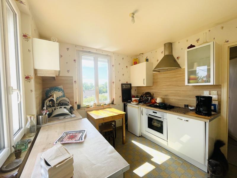 Maison - 90 m² - 5 pièces