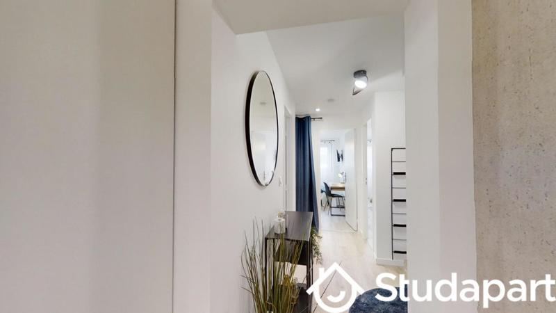 Chambre - 85 m² - 1 pièce