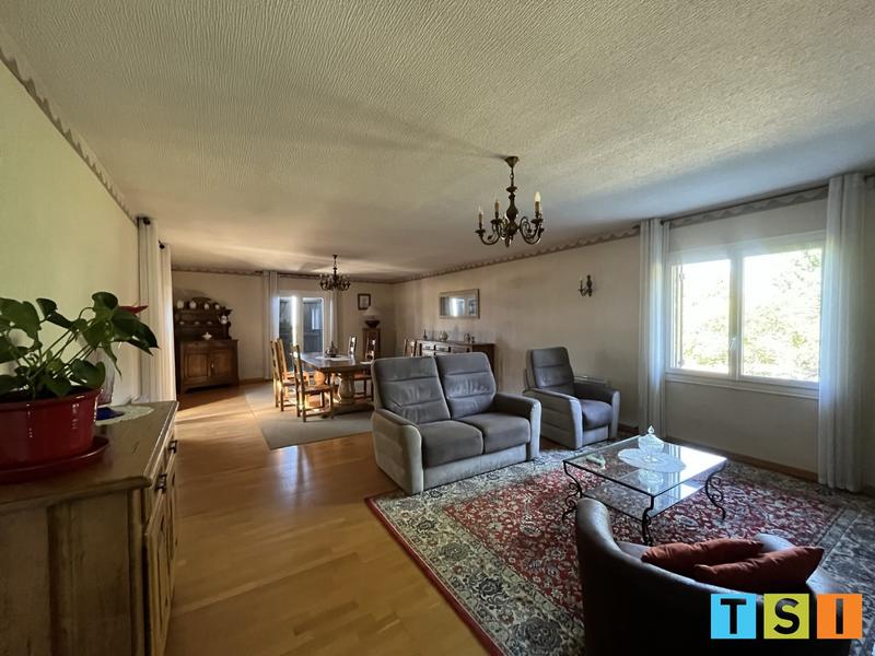 Maison - 215 m² - 7 pièces