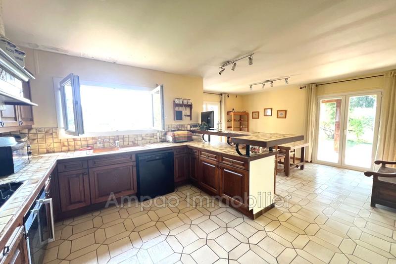 Maison - 251 m² - 6 pièces