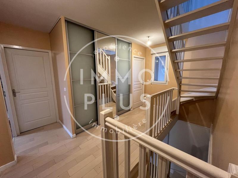 Maison - 147 m² - 6 pièces