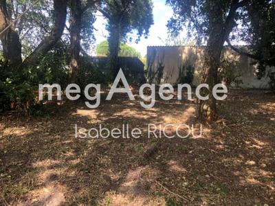 Terrain constructible - 847 m²