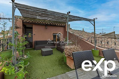 Maison - 238 m² - 9 pièces