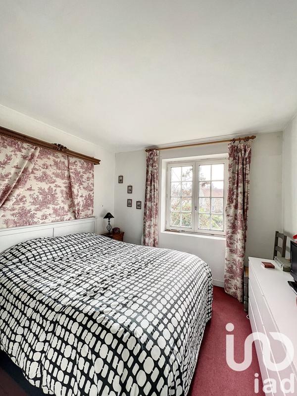 Maison - 180 m² - 8 pièces