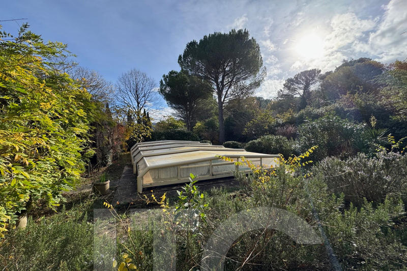 Villa - 210 m² - 7 pièces