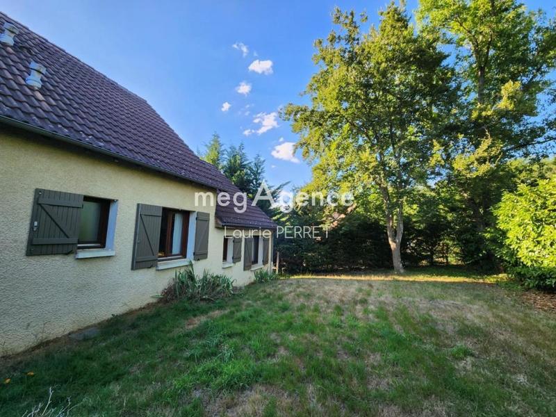 Maison traditionnelle - 143 m² - 7 pièces