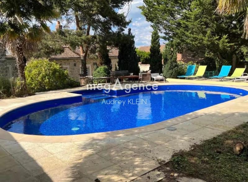 Longère - 211 m² - 6 pièces