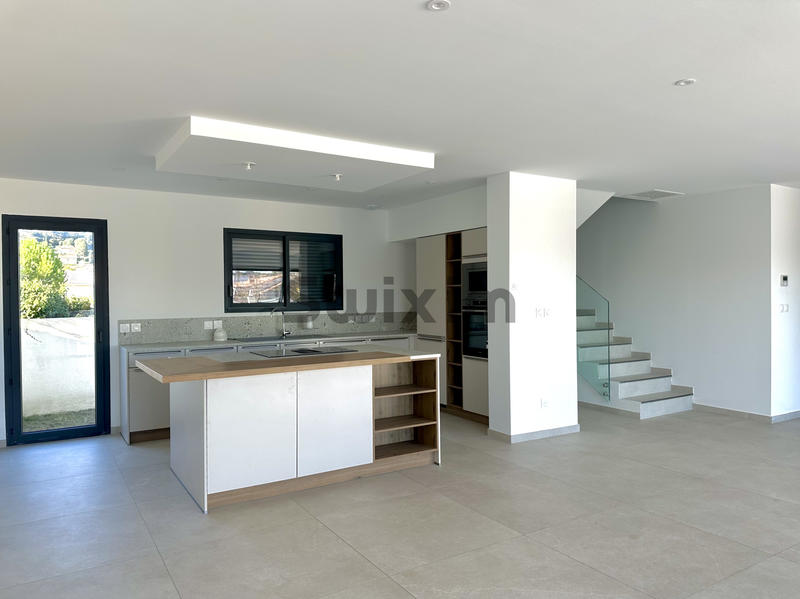 Villa - 154 m² - 6 pièces