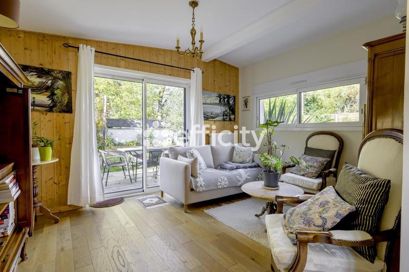 Villa - 226 m² - 7 pièces